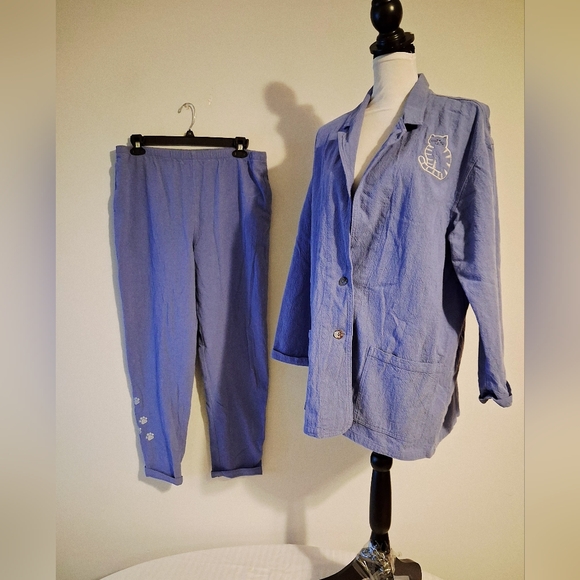 Cmc Pants - Blue Two-Piece Set with Embroidered Detail Of Cat And Claws